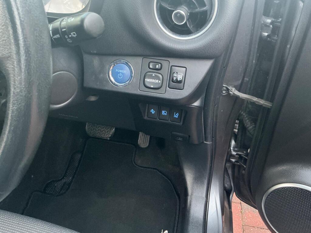 2017 Grey Toyota Yaris 1.5