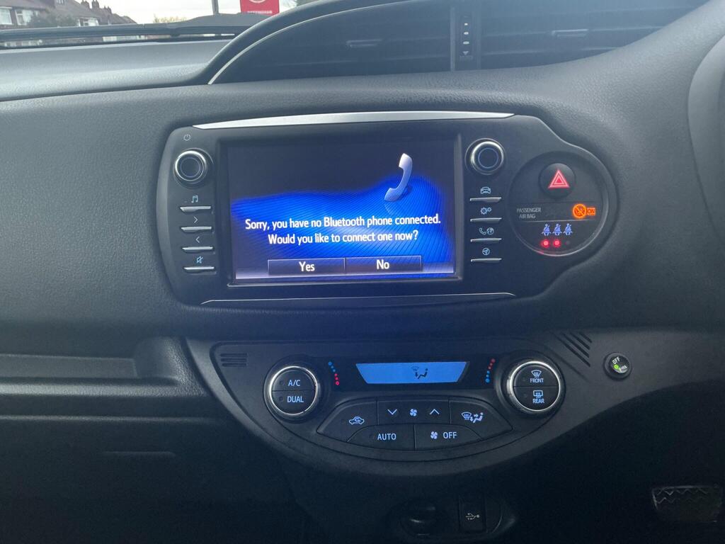 2017 Grey Toyota Yaris 1.5