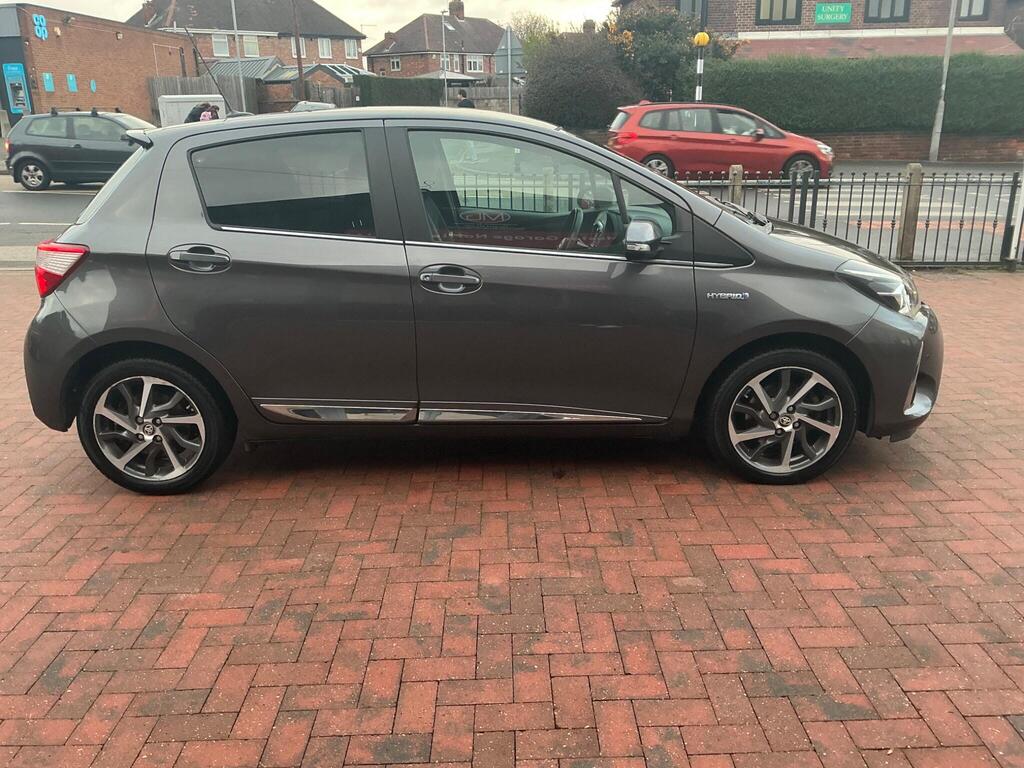 2017 Grey Toyota Yaris 1.5
