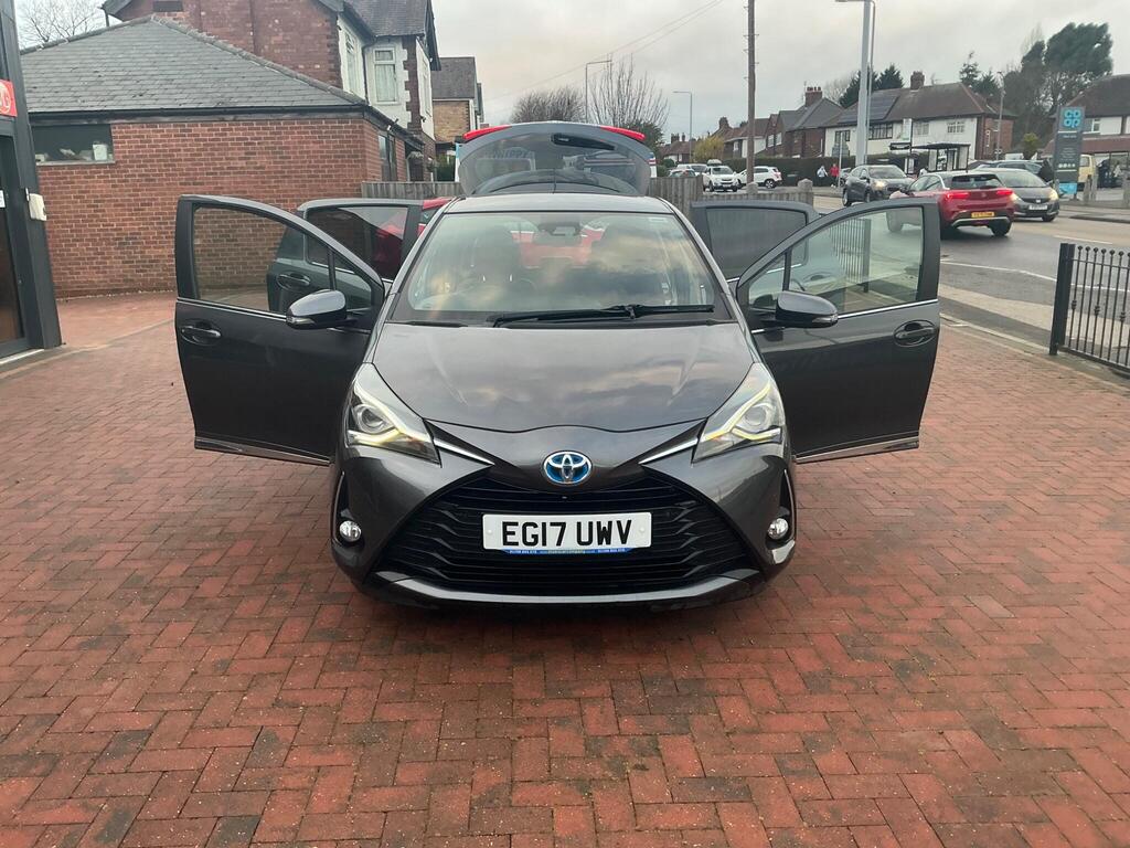 2017 Grey Toyota Yaris 1.5