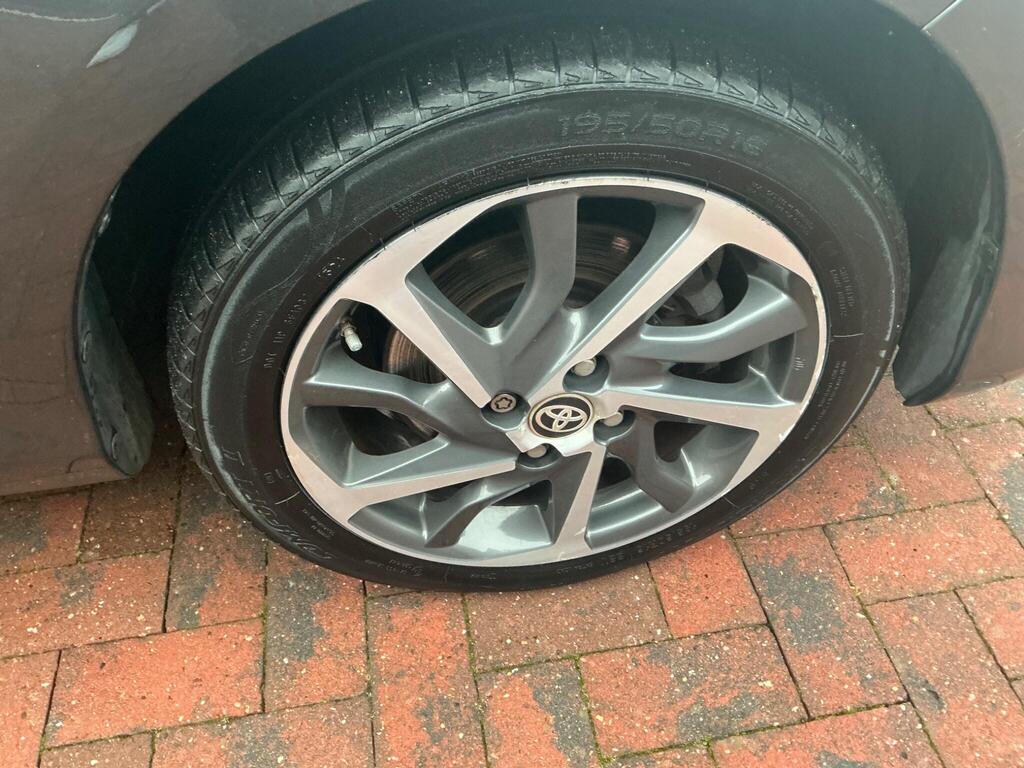 2017 Grey Toyota Yaris 1.5